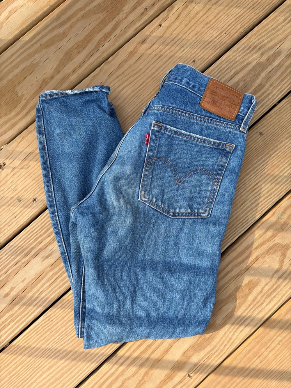 Levi's womans wedgie blue jeans